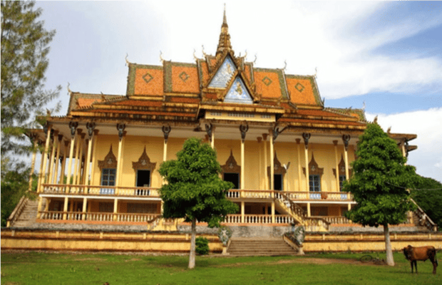 Waterfall of Cham Pey